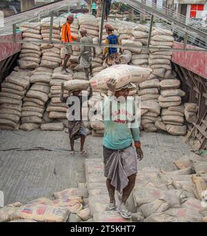 Das Bild wurde am 29. Mai 2022 von Amen Bazar in Bangladesch aufgenommen Stockfoto