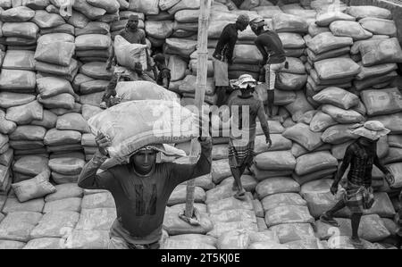 Das Bild wurde am 29. Mai 2022 von Amen Bazar in Bangladesch aufgenommen Stockfoto