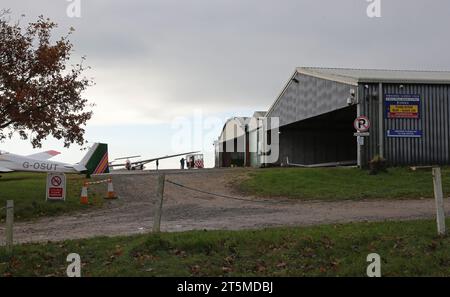 Blick auf den Eingang zum Yorkshire Gliding Club, Sutton Bank, North Yorkshire Stockfoto