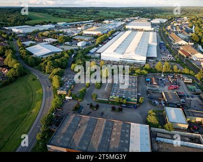 Pipers Way Industrial Estate in Thatcham - Luftaufnahme Stockfoto