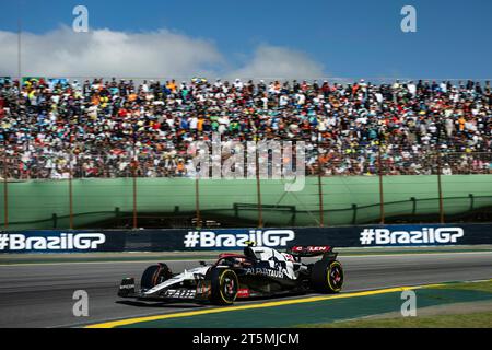 Interlagos, Brasilien. November 2023. November 2023, Autodromo Jose Carlos Pace, Interlagos, Formel 1 Rolex Sao Paulo Grand Prix 2023, im Bild Yuki Tsunoda (JPN), Scuderia AlphaTauri Credit: dpa/Alamy Live News Stockfoto