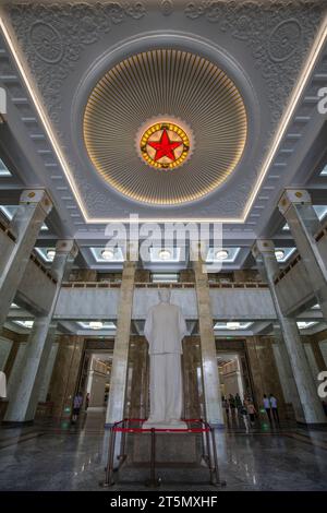 Peking - 28. Juni 2019: Skulptur des Vorsitzenden Mao Zedong, Chinesisches Revolutionäres Militärmuseum, Peking, China Stockfoto