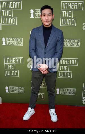 Pasadena, Ca. November 2023. Lanny Joon, der Eröffnungsabend Red Carpet für „Inherit the Wind“ im Pasadena Playhouse in Pasadena, Kalifornien am 5. November 2023. Kredit: Faye Sadou/Media Punch/Alamy Live News Kredit: MediaPunch Inc/Alamy Live News Stockfoto