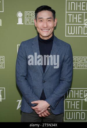 PASADENA, KALIFORNIEN – 5. NOVEMBER: Lanny Joon, der Eröffnungsabend Red Carpet für Inherit the Wind im Pasadena Playhouse in Pasadena, Kalifornien am 5. November 2023. Copyright: XFayexSadoux Stockfoto