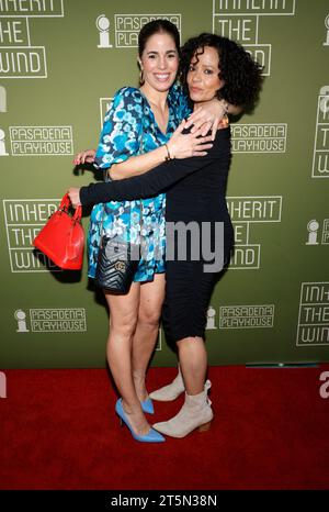 Pasadena, Ca. November 2023. ANA Ortiz, Judy Reyes, die Eröffnungsnacht Red Carpet für „Inherit the Wind“ im Pasadena Playhouse in Pasadena, Kalifornien am 5. November 2023. Kredit: Faye Sadou/Media Punch/Alamy Live News Kredit: MediaPunch Inc/Alamy Live News Stockfoto