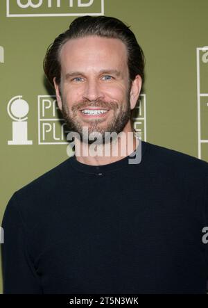 Pasadena, Ca. November 2023. John Brotherton, der Eröffnungsabend Red Carpet für „Inherit the Wind“ im Pasadena Playhouse in Pasadena, Kalifornien am 5. November 2023. Quelle: Faye Sadou/Media Punch/Alamy Live News Stockfoto