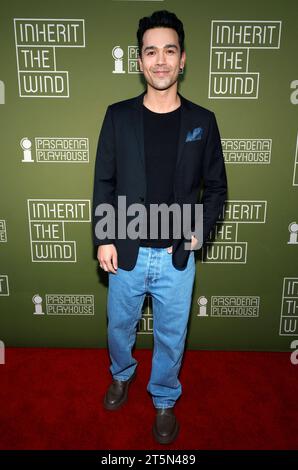 PASADENA, KALIFORNIEN – 5. NOVEMBER: Kanoa Goo, der Eröffnungsabend Roter Teppich für Inherit the Wind im Pasadena Playhouse in Pasadena, Kalifornien am 5. November 2023. Copyright: XFayexSadoux Stockfoto