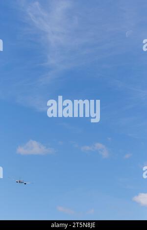 British Airways Boeing 777-36NER, Registrierung G-STBC, Abfahrt London Heathrow bei sonnigen Bedingungen an einem Septembernachmittag Stockfoto