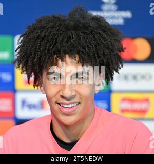 Manchester, England, 6. November 2023. Rico Lewis 82# von Manchester City spricht mit der Presse, während der Manchester City UEFA Champions League Pressekonferenz V Young Boys (Credit Image: ©Cody Froggatt/Alamy Live News) Stockfoto