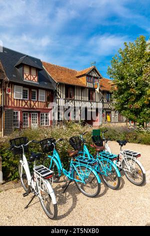 Das Normandie-Dorf Beuvron-en-Auge, Beuvron-en-Auge, Normandie, Frankreich, Nordwesteuropa Stockfoto