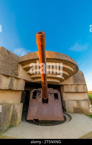Die deutsche Artillerie-Batterie in Longues-sur-Mer, Longues-sur-Mer, Normandie, Frankreich, Nordwesteuropa Stockfoto