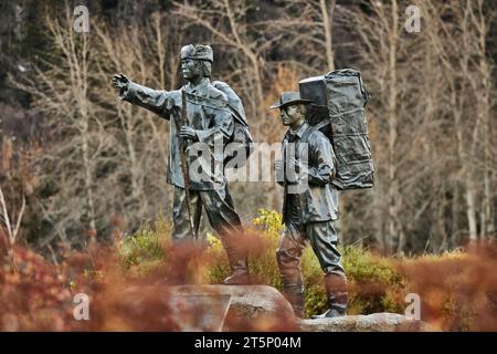 Skagway eine kompakte Stadt im Südosten Alaskas, Skagway Centennial Statue - Skookum Jim Statue Stockfoto