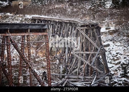 Skagway Alaska brach Brücke auf der White Pass and Yukon Route (WP&Y, WP&YR) Railway auf Stockfoto