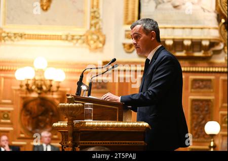 Paris, Frankreich. November 2023. Gerald Darmanin, Innenminister während der Einwanderung, verbesserte am 6. November 2023 das Integrationsgesetz im Senat in Paris. Foto: Tomas Stevens/ABACAPRESS.COM Credit: Abaca Press/Alamy Live News Stockfoto