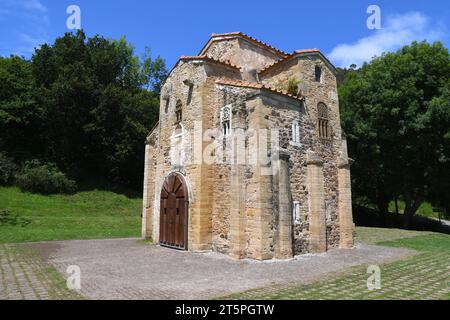 vorromanische Kirche San Miguel de Lillo (9. Jahrhundert). Oviedo, Asturien, Spanien. Stockfoto