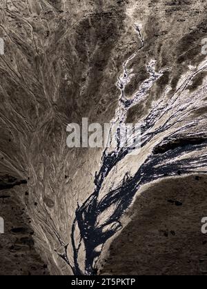 Abstrakte Luftaufnahme einer tideway in einem Strand an der Nordsee in Dänemark Stockfoto