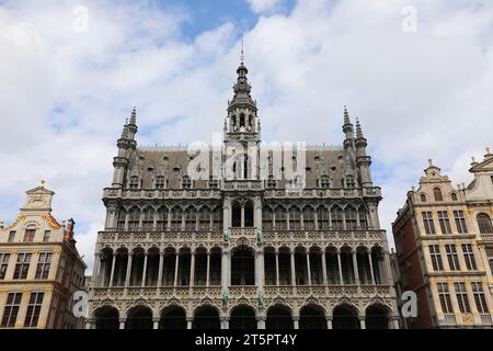 Brüssel, B, Belgien - 19. August 2022: Das Haus des Königs, auch Maison du ROI genannt, ist ein Gebäude am Grand-Place Stockfoto