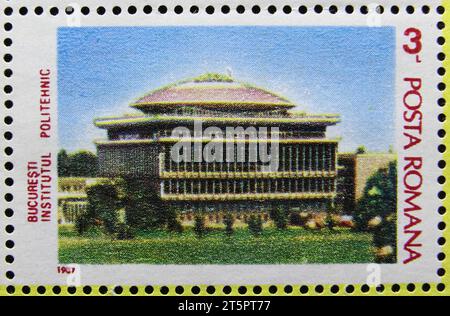 ISTANBUL, TÜRKEI - 03. JANUAR 2021: Rumänische Briefmarke zeigt Polytechnisches Institut, Bukarest um 1987 Stockfoto