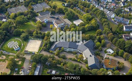 Luftaufnahme, Rudolf Steiner Schule - unabhängige Waldorfschule, Bertha-von-Suttner Gesamtschule, Siegen-Giersberg, Siegen, Siegerland, Nord Stockfoto