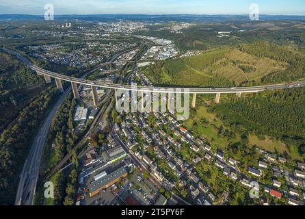 Luftaufnahme, Autobahnbrücke Siegtalbrücke der A45 Sauerlandlinie, geplanter Ersatzbau 2027, Blick auf Siegen, Niederschelden, Si Stockfoto