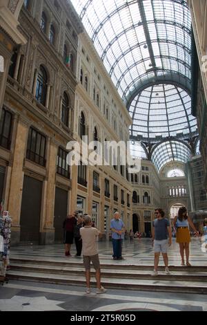 Galleria Umberto: Historisches Einkaufszentrum in Neapel Stockfoto