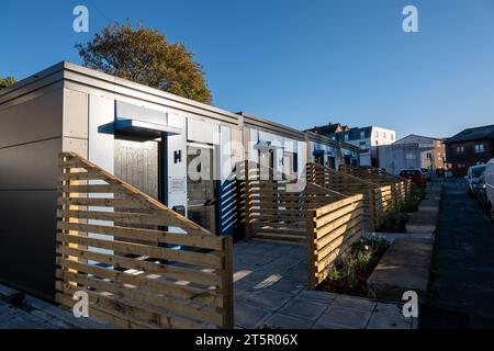 Acht provisorische Unterkünfte für Obdachlose, Redfield Bristol, Großbritannien Stockfoto