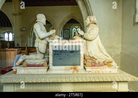 Denkmäler der Brüder Sir Thomas und Sir Michael sondes und ihrer Ehefrauen St. Michael und All Angels Parish Church, Throwley Stockfoto