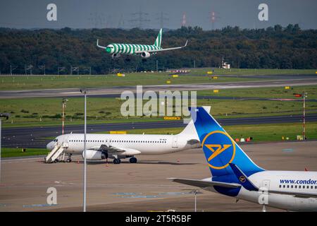 Flughafen Düsseldorf, NRW, Condor Boeing 757-300 im Anflug, Stockfoto