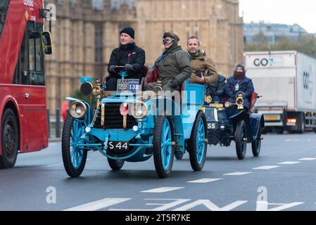 1902 Panhard et Levassor Car Teilnahme am Rennrennen London-Brighton, Oldtimer-Rennen durch Westminster, London, Großbritannien Stockfoto