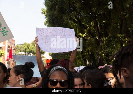 Salvador, Bahia, Brasilien - 30. Mai 2019: Studenten protestieren in der Stadt gegen die Kürzungen der brasilianischen Bildung durch Präsident Jair Bolsonaro Stockfoto