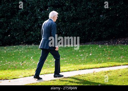 Washington, Usa. November 2023. Präsident Joe Biden auf dem Südrasen, der zum Weißen Haus geht. (Foto: Michael Brochstein/SIPA USA) Credit: SIPA USA/Alamy Live News Stockfoto