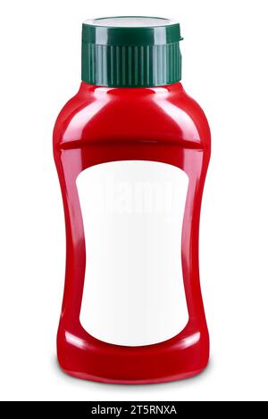 Rote Soße-Flasche mit grünem Klappverschluss und leerem weißem Etikett, isoliert auf weißem Hintergrund. Vorlage für Produktdesign. Pizzasauce, Ketchup, Salsas Stockfoto