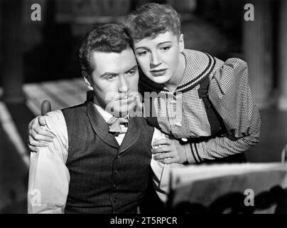 Robert Hutton, Phyllis Calvert, am Set des Films „Time Out of Mind“, Universal Pictures, 1947 Stockfoto