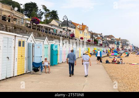 Lyme Regis Dorset, traditionelle englische Strandhütten mit Pastellfarben, Lyme Regis, England, UK, 2023 Stockfoto