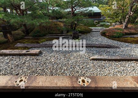 Kyoto State Guest House Garden - das Kyoto State Guest House wird vom Kabinettsbüro verwaltet, das sich im Kyoto Gyoen National Garden und neben dem K befindet Stockfoto