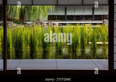 Kyoto State Guest House Garden - das Kyoto State Guest House wird vom Kabinettsbüro verwaltet, das sich im Kyoto Gyoen National Garden und neben dem K befindet Stockfoto