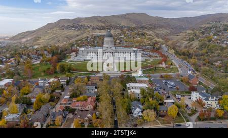 Salt Lake City, UT, USA. November 2023. Aus der Vogelperspektive des Kapitolgebäudes von Utah. Utah wurde am 4. Januar 1896 der 45. Bundesstaat der union. (Credit Image: © Walter G Arce SR/ASP) NUR REDAKTIONELLE VERWENDUNG! Nicht für kommerzielle ZWECKE! Stockfoto