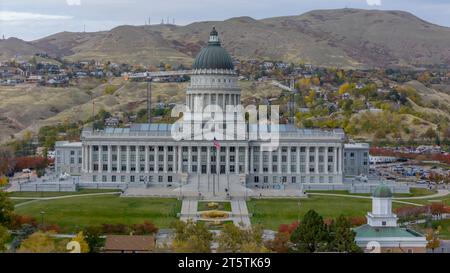 Salt Lake City, UT, USA. November 2023. Aus der Vogelperspektive des Kapitolgebäudes von Utah. Utah wurde am 4. Januar 1896 der 45. Bundesstaat der union. (Credit Image: © Walter G Arce SR/ASP) NUR REDAKTIONELLE VERWENDUNG! Nicht für kommerzielle ZWECKE! Stockfoto