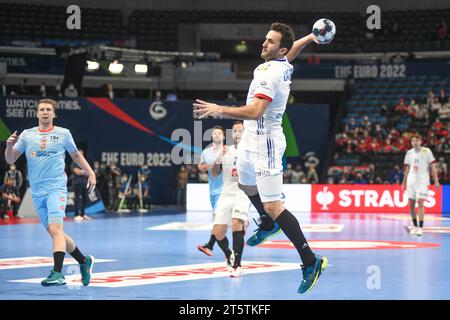 Romain Lagarde (Frankreich) gegen die Niederlande. EHF Euro 2022. Hauptrunde. Stockfoto