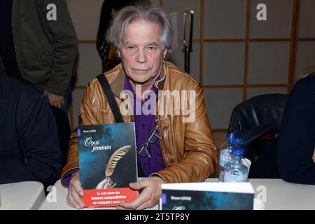 Paris, Frankreich. November 2023. Bruno Giner nimmt am 6. November 2023 am Theater des Champs-Elysées in Paris den Literaturpreis Georges Bizet 2023 für das Buch Oper und Tanz Teil. Quelle: Bernard Menigault/Alamy Live News Stockfoto