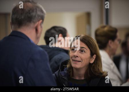 Paris, Frankreich. November 2023. Anne de Bayser trifft am 6. November 2023 zu einer Exekutivversammlung der französischen Partei Renaissance in Paris ein. Foto: Firas Abdullah/ABACAPRESS.COM Credit: Abaca Press/Alamy Live News Stockfoto