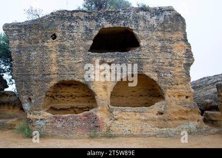 Arcosoli im Tal der Tempel - Agrigento - Italien Stockfoto