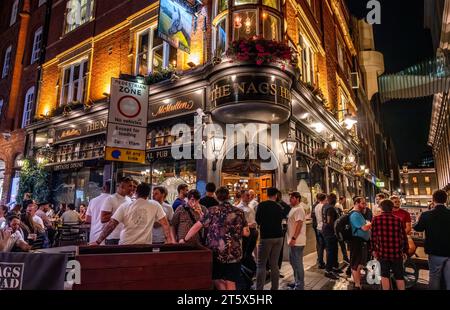 James Street, Covent Garden, The Nags Head Pub, Ein Sommerabend, London Stockfoto