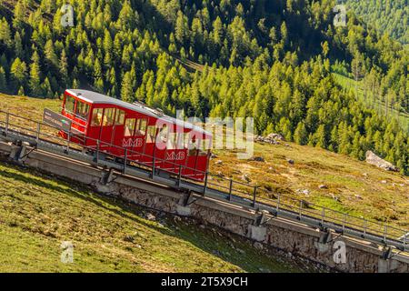 Seilbahn nach Muottas Muragl, Graubünden, Schweiz Stockfoto