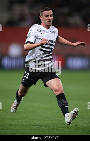 Nizza, Frankreich. November 2023. Benjamin Bourigeaud vom Stade Rennais FC während des Ligue-1-Spiels im Allianz Riviera Stadium, Nizza. Der Bildnachweis sollte lauten: Jonathan Moscrop/Sportimage Credit: Sportimage Ltd/Alamy Live News Stockfoto