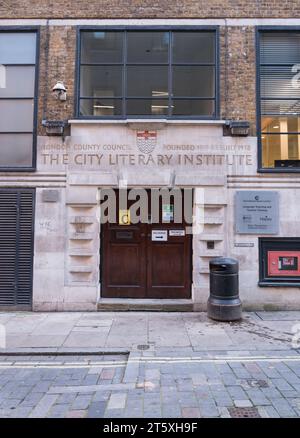 Das ehemalige Wohnhaus des City Literary Institute in der Stukeley Street, London, WC2, England, Großbritannien Stockfoto