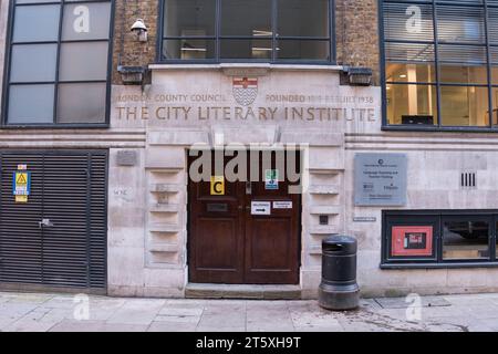 Das ehemalige Wohnhaus des City Literary Institute in der Stukeley Street, London, WC2, England, Großbritannien Stockfoto