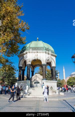 Istanbul, Türkei, der Deutsche Brunnen (türkisch Alman Çeşmesi) ist ein Pavillon-Brunnen auf dem Sultanahmet-Platz, nur im Editorial Stockfoto