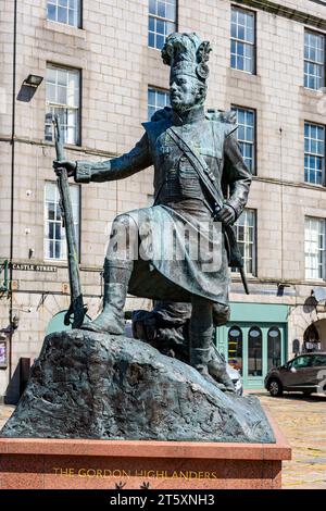 Das Gordon Highlanders Monument, eine Skulptur von Mark Richards. Enthüllt Im Oktober 2011. Castle Street, Aberdeen, Schottland, Großbritannien Stockfoto