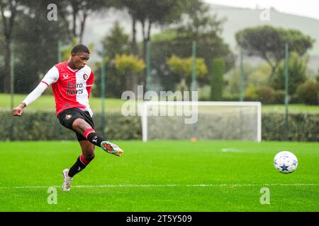 Formello, Italien. November 2023. Formello - Givairo Read von Feyenoord O19 während der vierten Etappe der Gruppenphase der UEFA Youth League zwischen S.S. Lazio O19 und Feyenoord O19 im Centro sportivo di Formello am 7. November 2023 in Formello, Italien. Credit: Box to Box Pictures/Alamy Live News Stockfoto